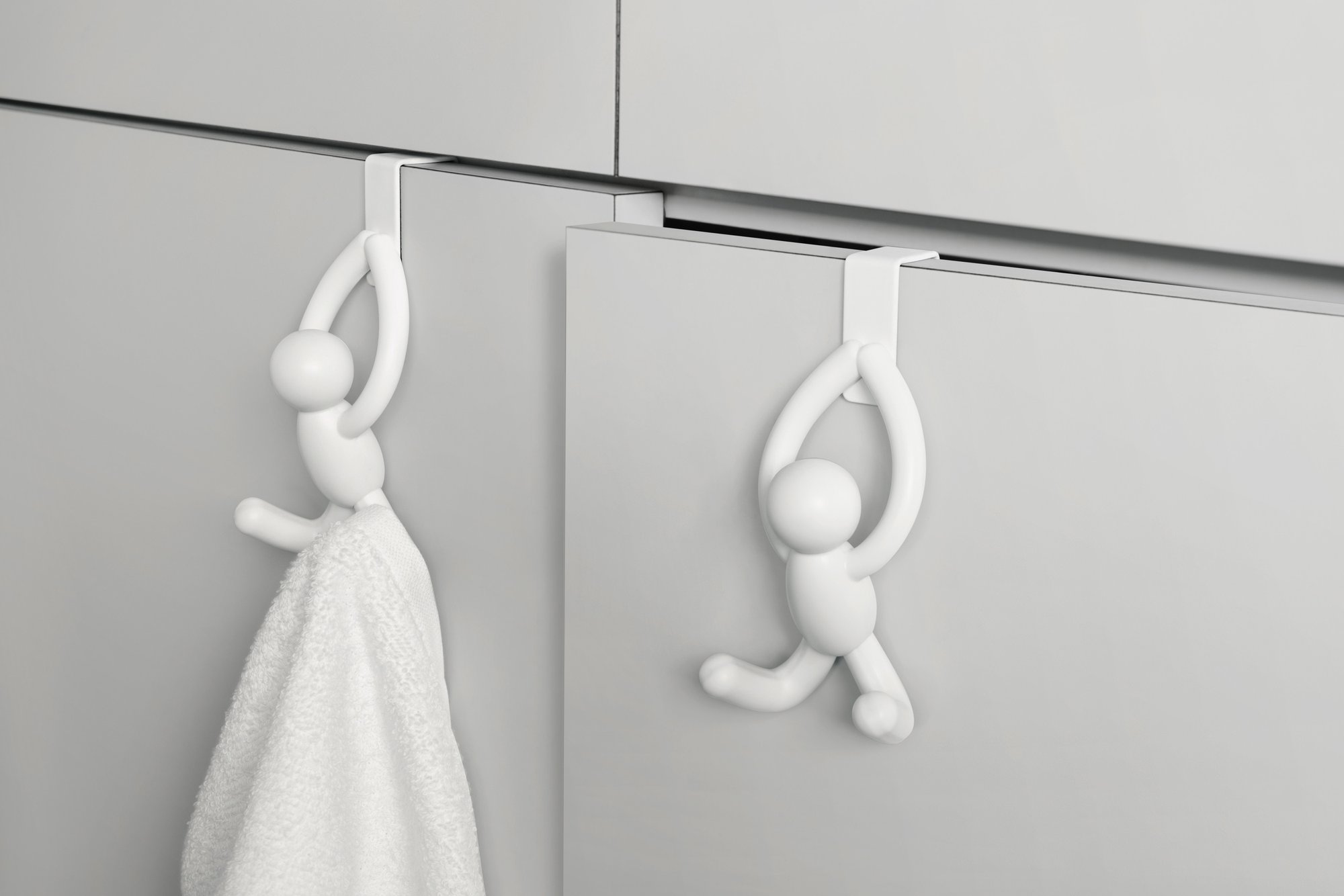 Percha Puerta Buddy Blanco en Decoración y Colgadores y Percheros compra  online en Sanara: decoración, baño, cocina, mesa, regalo e infantil